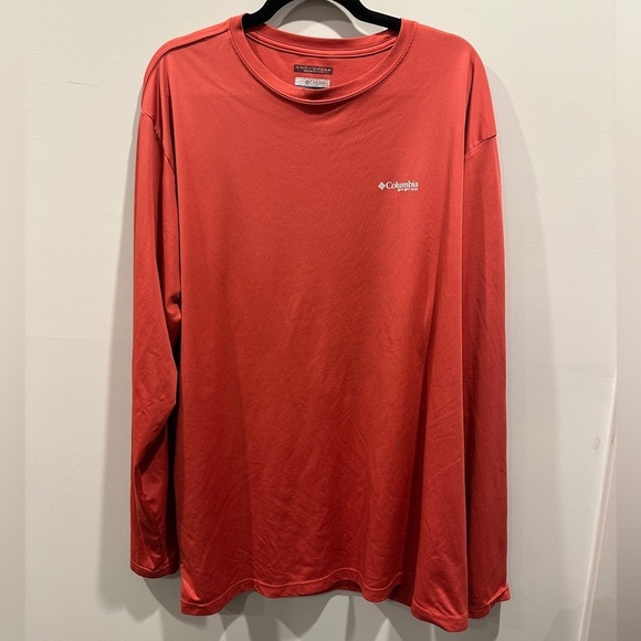 Columbia Other - Columbia thermal tee